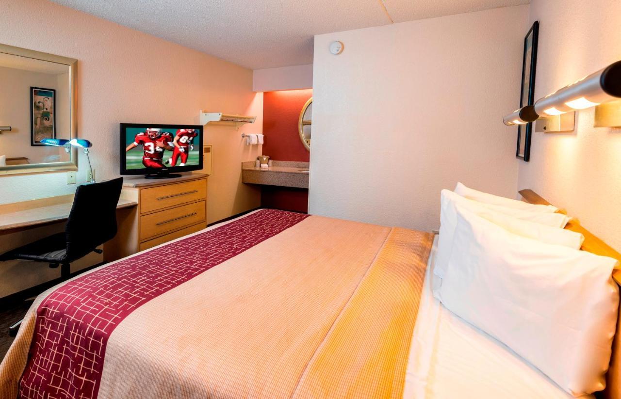Red Roof Inn Buffalo - Hamburg/ I-90 Екстериор снимка